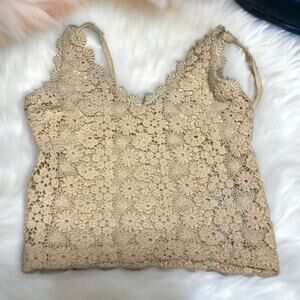 5/$35‎    H&M Womens Crop Top Sz XS Light Beige Lace Camisole V Neck Cropped